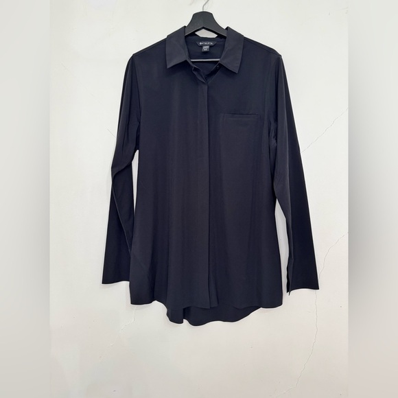 Women’s Athleta Urbanite Featherweight Stretch Button Down Collared Spring Top - Picture 4 of 10